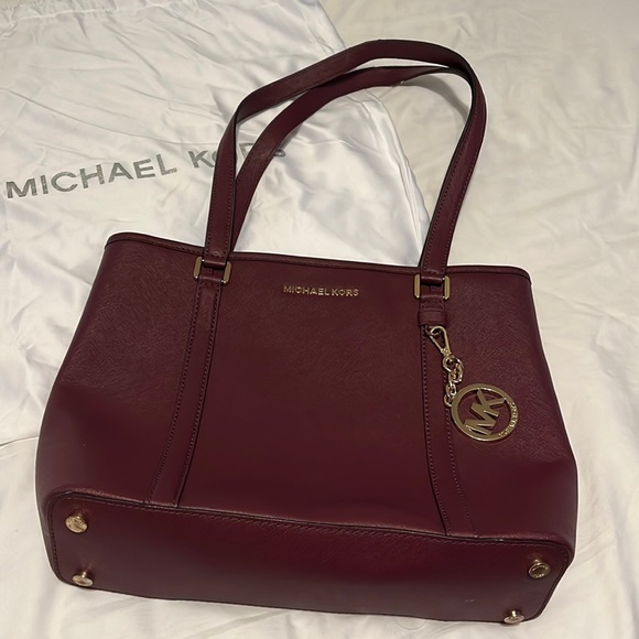 Michael Kors Handbags - Michael kors